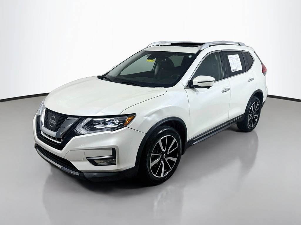 Used 2017 Pearl White Nissan SL image 3