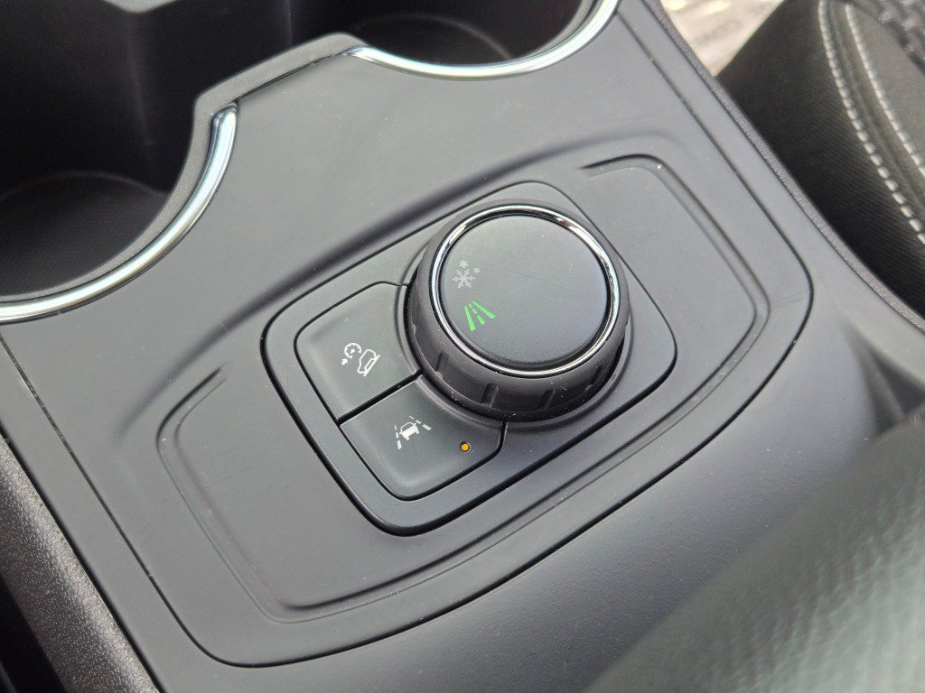 2024 GMC Terrain SLE - Photo 29