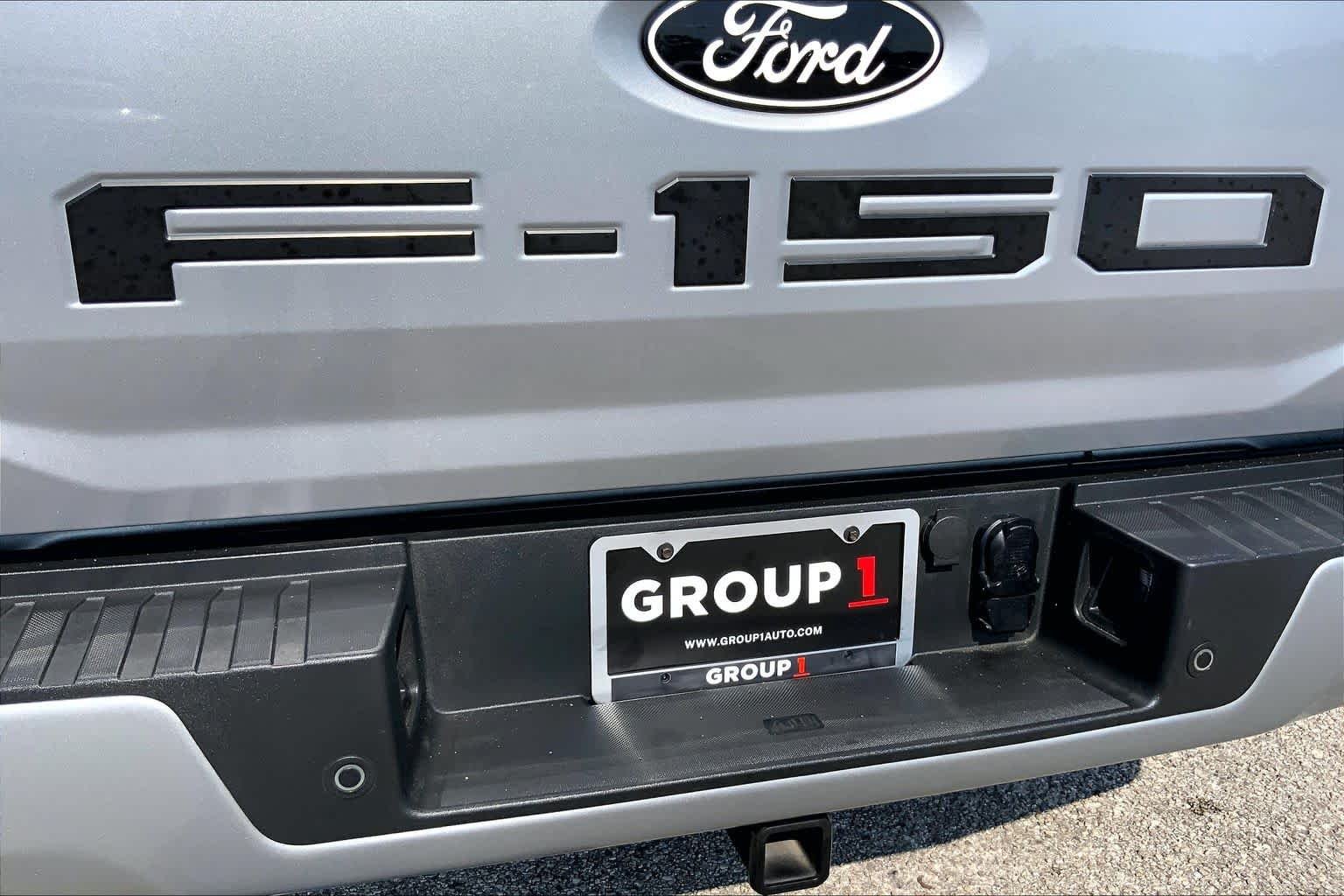 Used 2025 Iconic Silver Ford XLT image 10