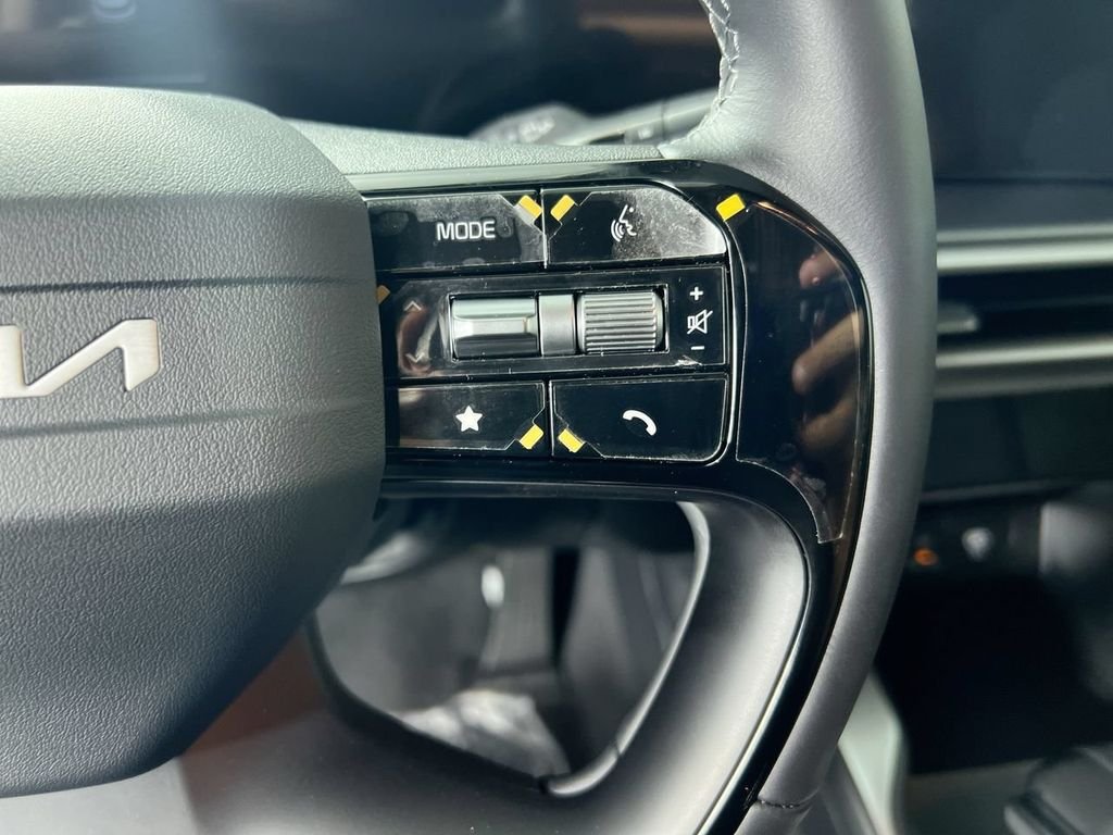 2026 Kia Sorento LX - Photo 18