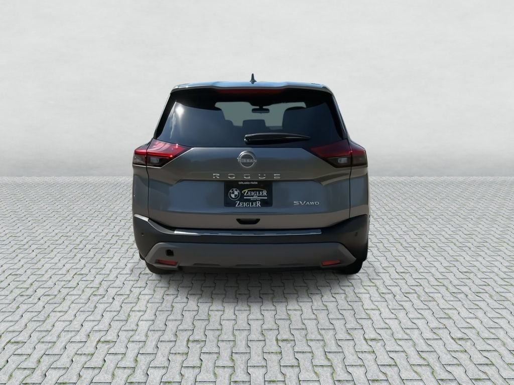 Used 2023 Gray Nissan SV image 7