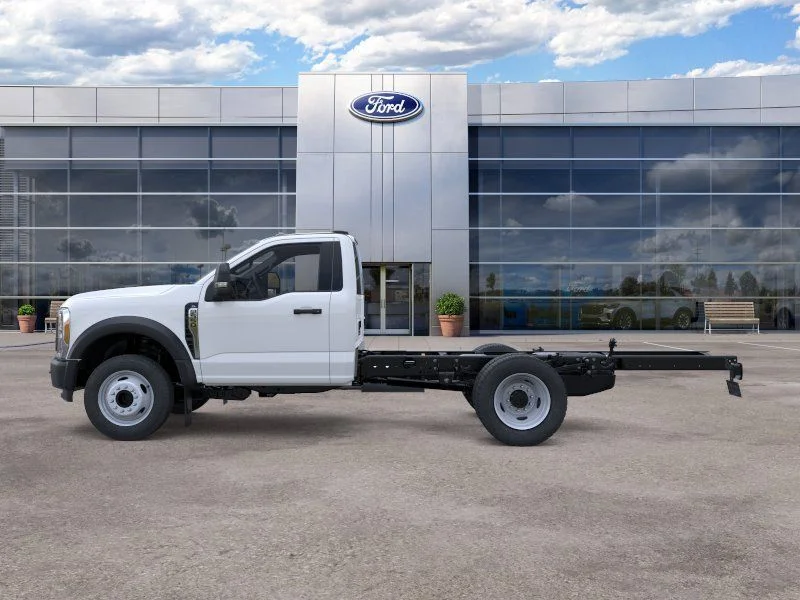 New 2026 Oxford White Ford F-550® XL image 5