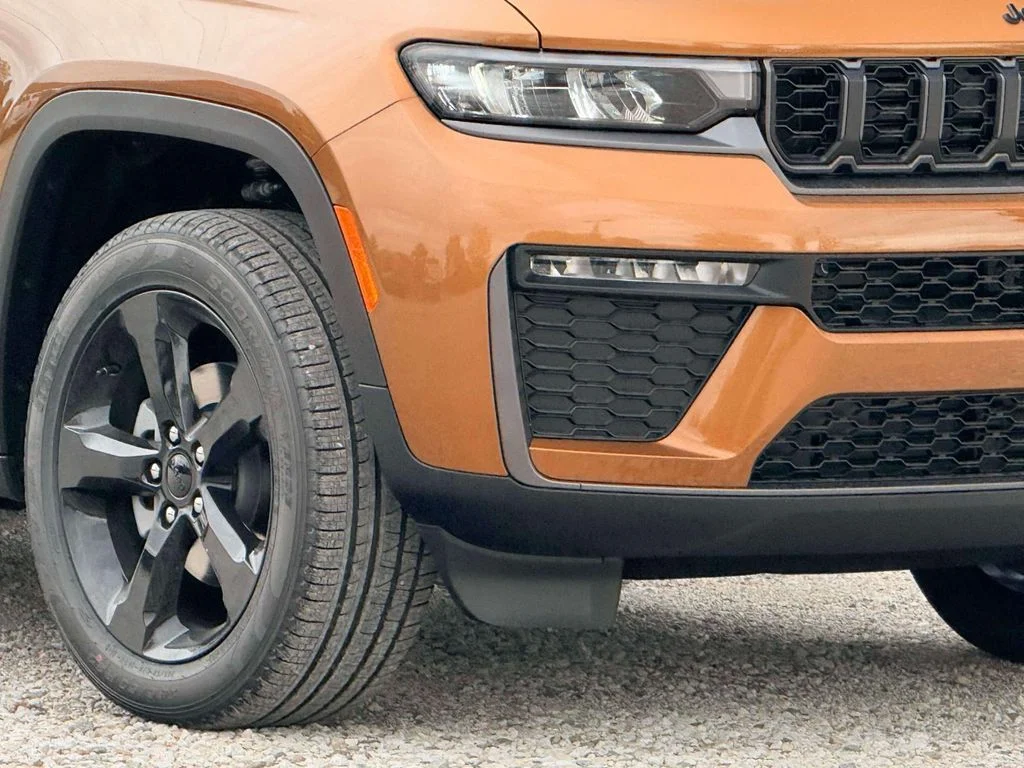 New 2026 Copper Shino Metallic Clear-Coat Exterior Paint Jeep Limited image 5