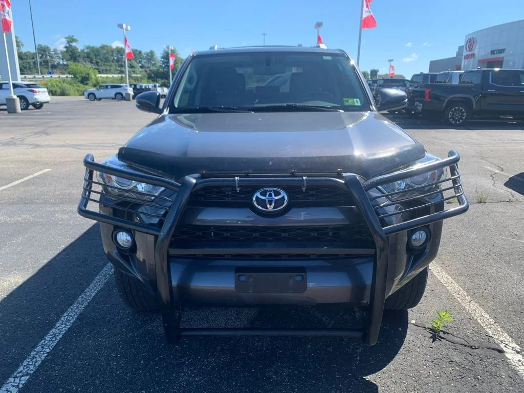 Used 2017 Gray Toyota SR5 Premium image 7