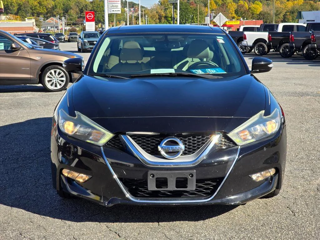 Used 2017 Black Nissan 3.5 SL image 22