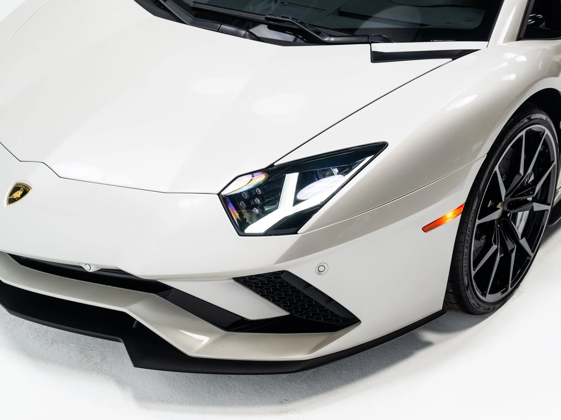 Used 2018 Bianco Isis Lamborghini  image 18