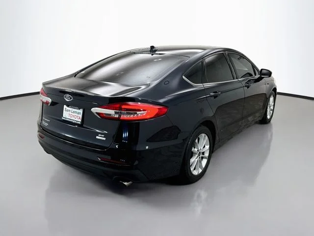 Used 2020 Blue Ford SE image 7