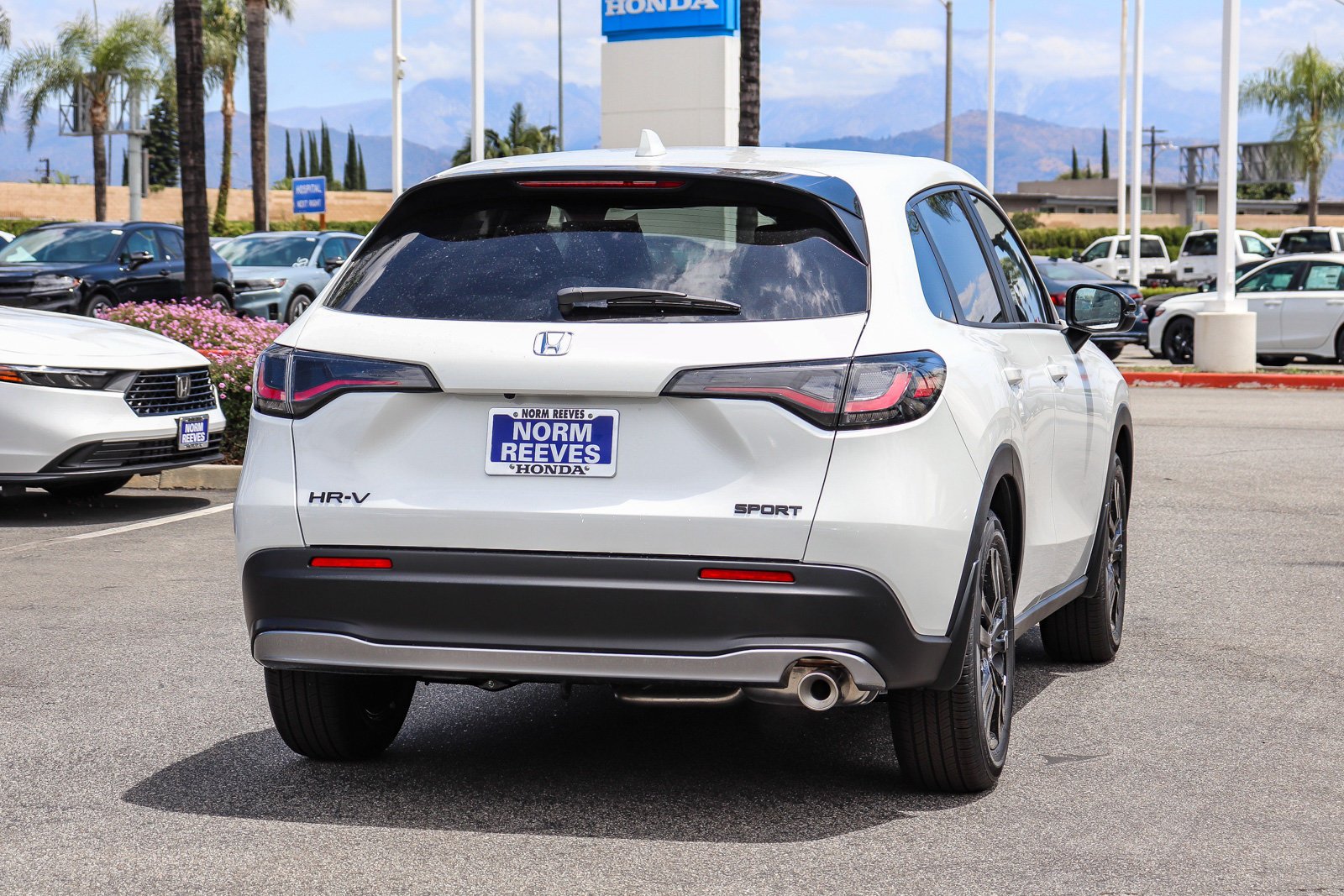 New 2027 Platinum White Pearl Honda Sport 2WD CVT image 9