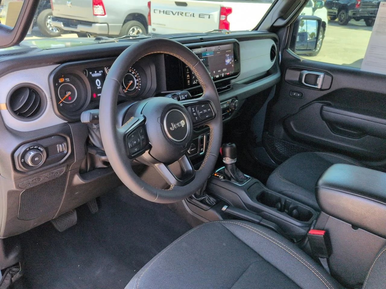 Certified Used 2024 Anvil Clear Coat Jeep Sport S image 14