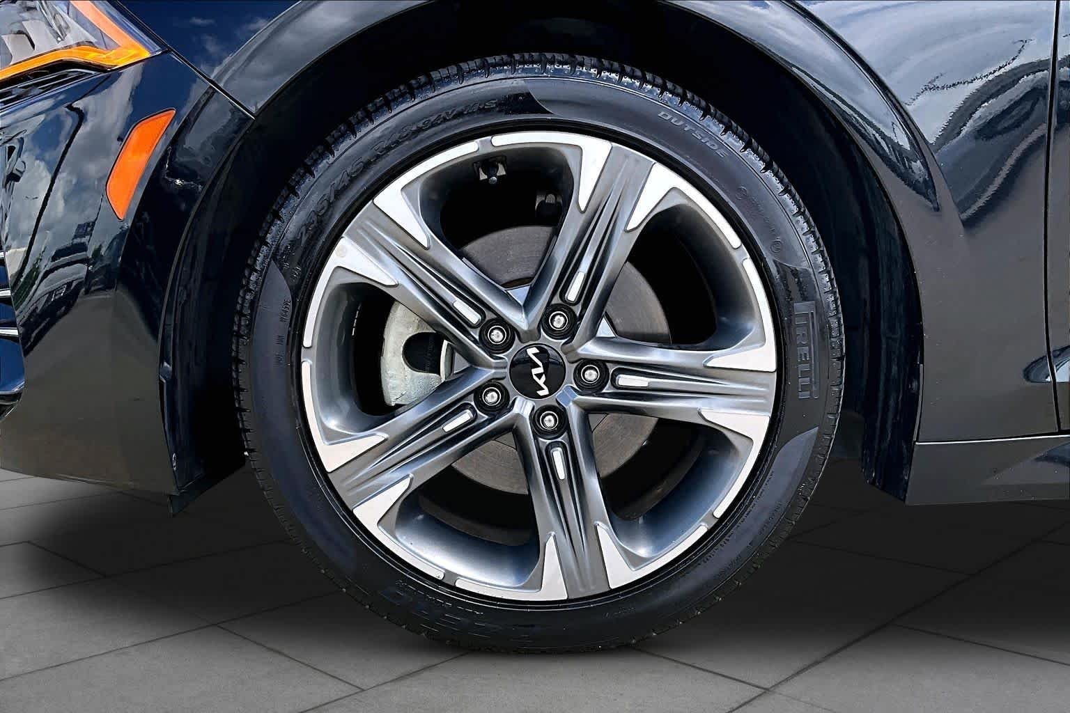 Used 2024 Ebony Black Kia EX image 11