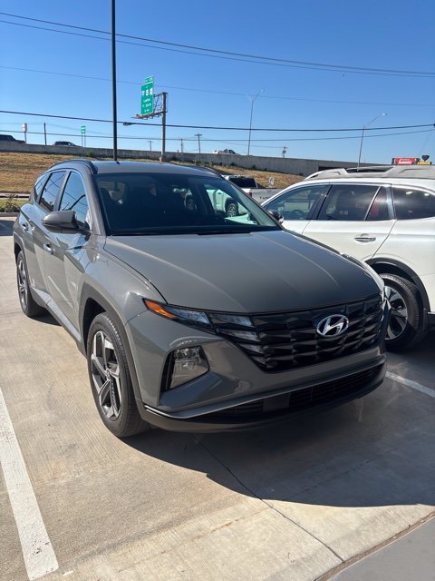 Used 2024 Gray Hyundai SEL image 1