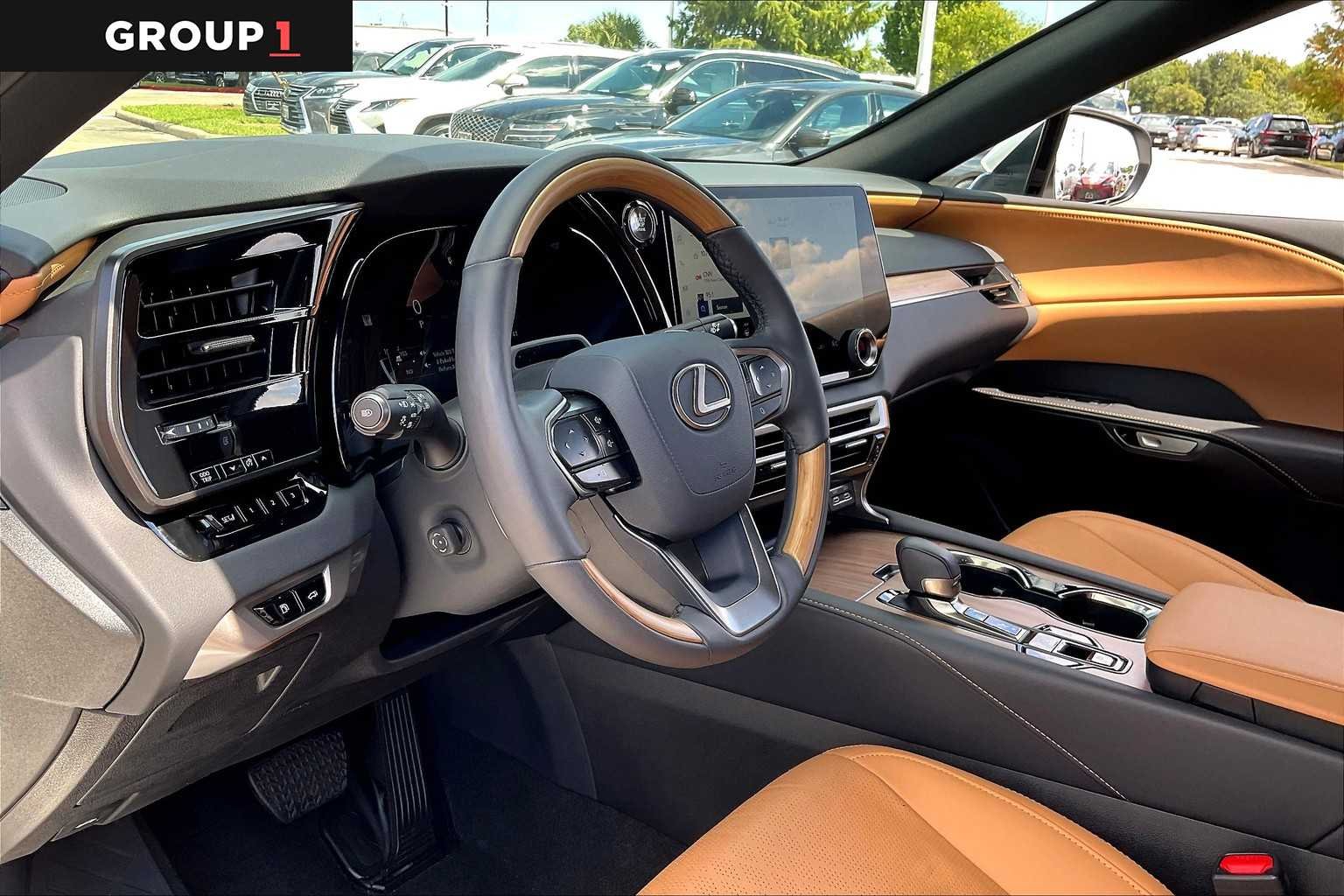 Used 2025 Eminent White Pearl Lexus Premium Plus image 14