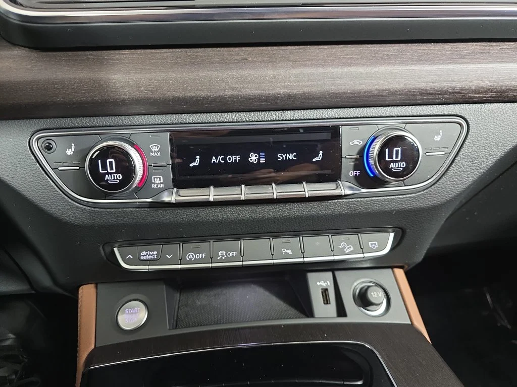 Used 2021 Glacier White Audi 45 Premium Plus image 27