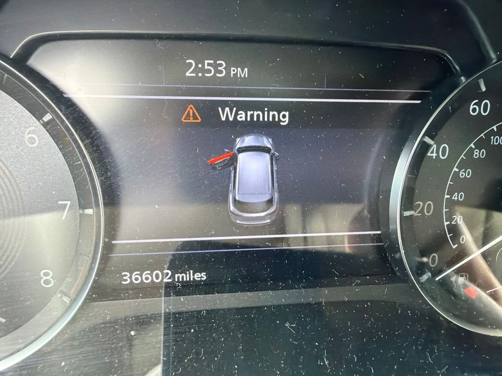 Used 2020 Gray INFINITI LUXE image 14