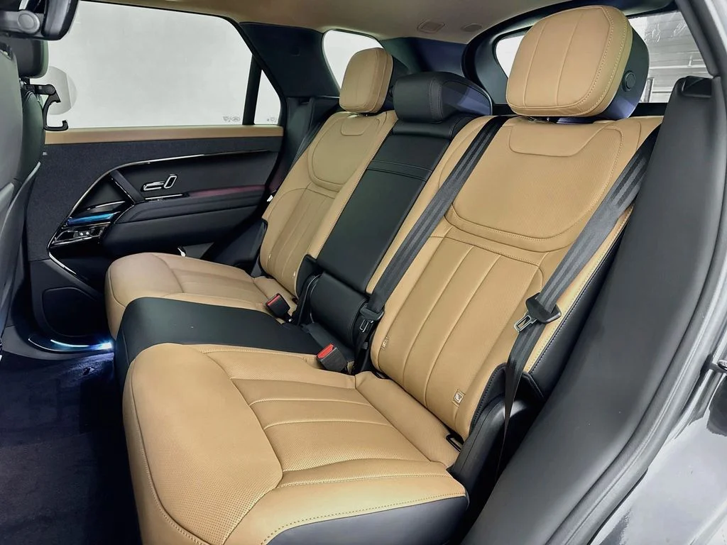 New 2026 Carpathian Grey Land Rover Dynamic SE image 25