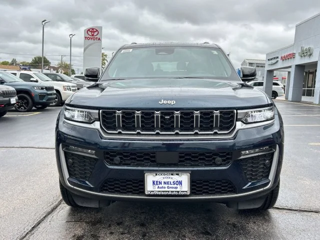 New 2027 Fathom Blue Pearlcoat Jeep Limited image 2