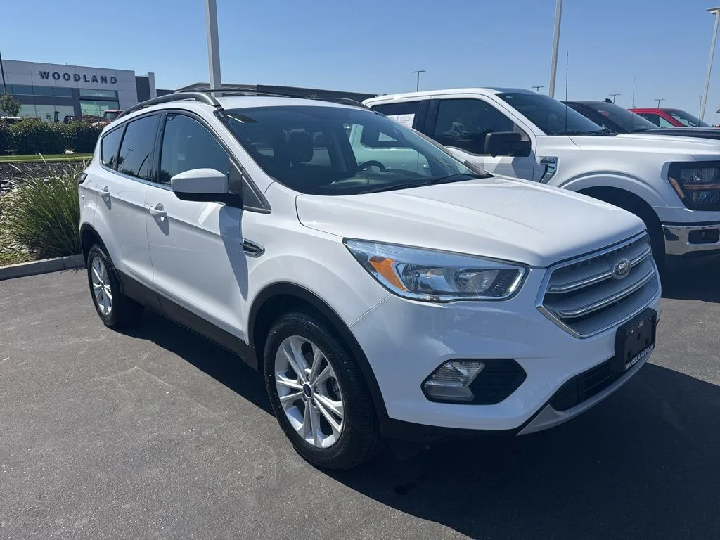 2018 Ford Escape SE's photo