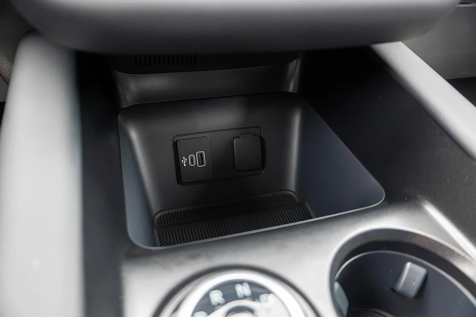 New 2027 Carbonized Gray Metallic Ford Tremor® image 22