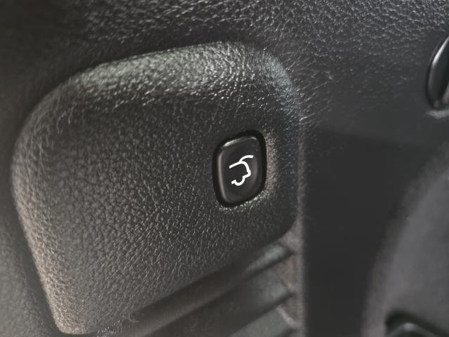 Used 2021 Diamond Black JEEP LAREDO image 26