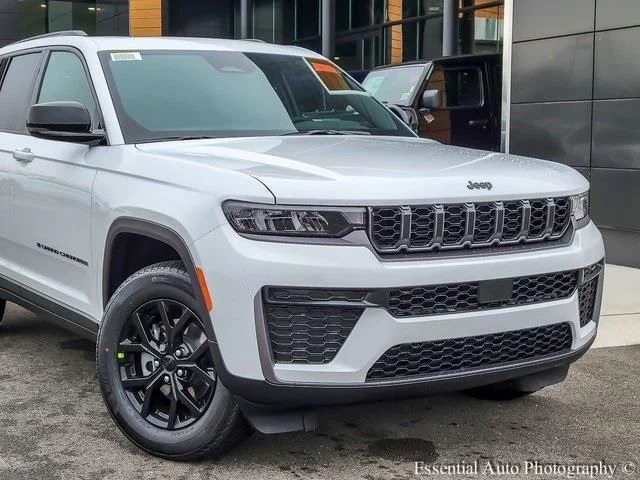 New 2026 Bright White Clear-Coat Exterior Paint Jeep Altitude image 2