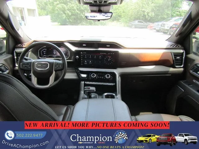 Used 2025 White Frost Tricoat GMC Denali image 15