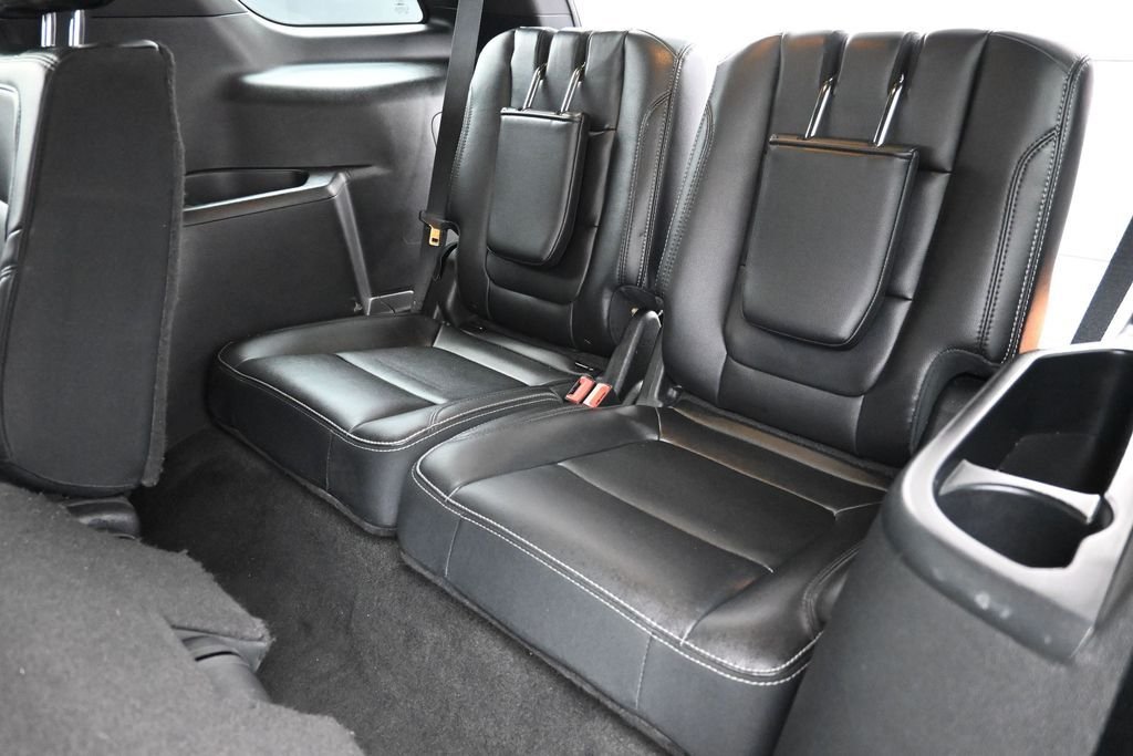 Used 2017 White Ford Limited image 12