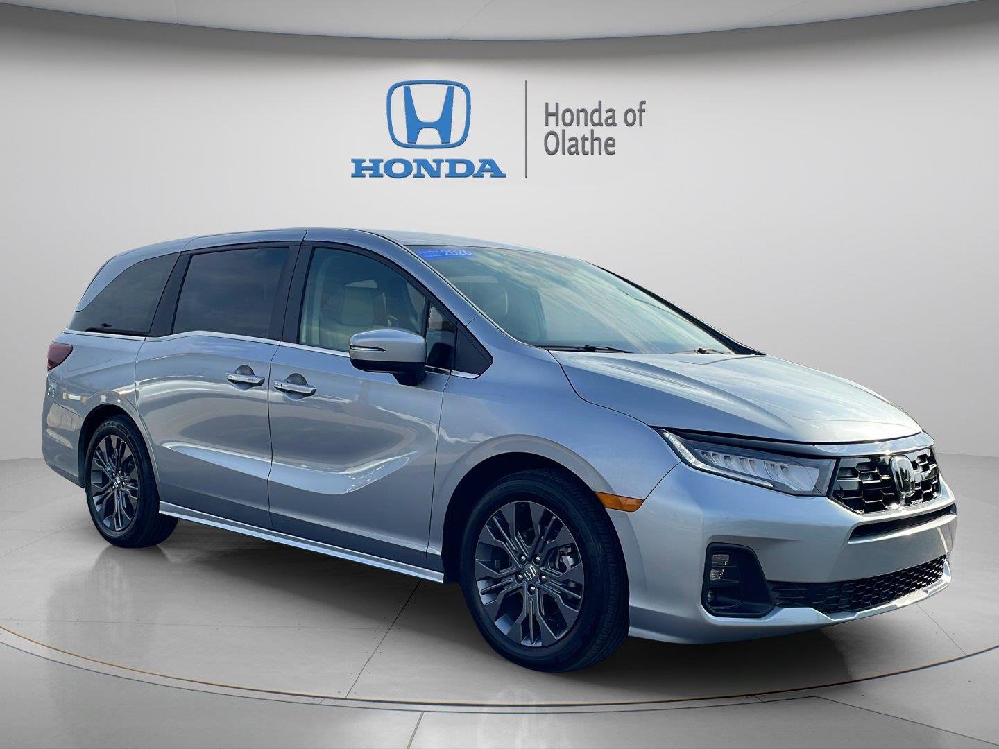 Certified Used 2026 Solar Silver Metallic Honda Touring image 1