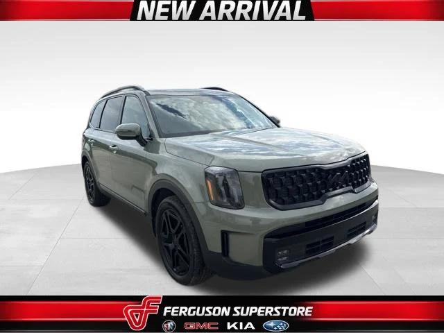 Certified Used 2025 Green Kia SX X-Line image 1
