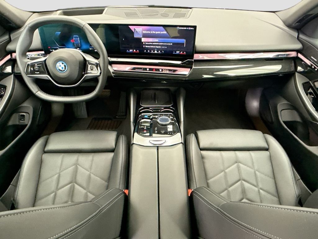 2026 BMW i5 40 - Photo 13