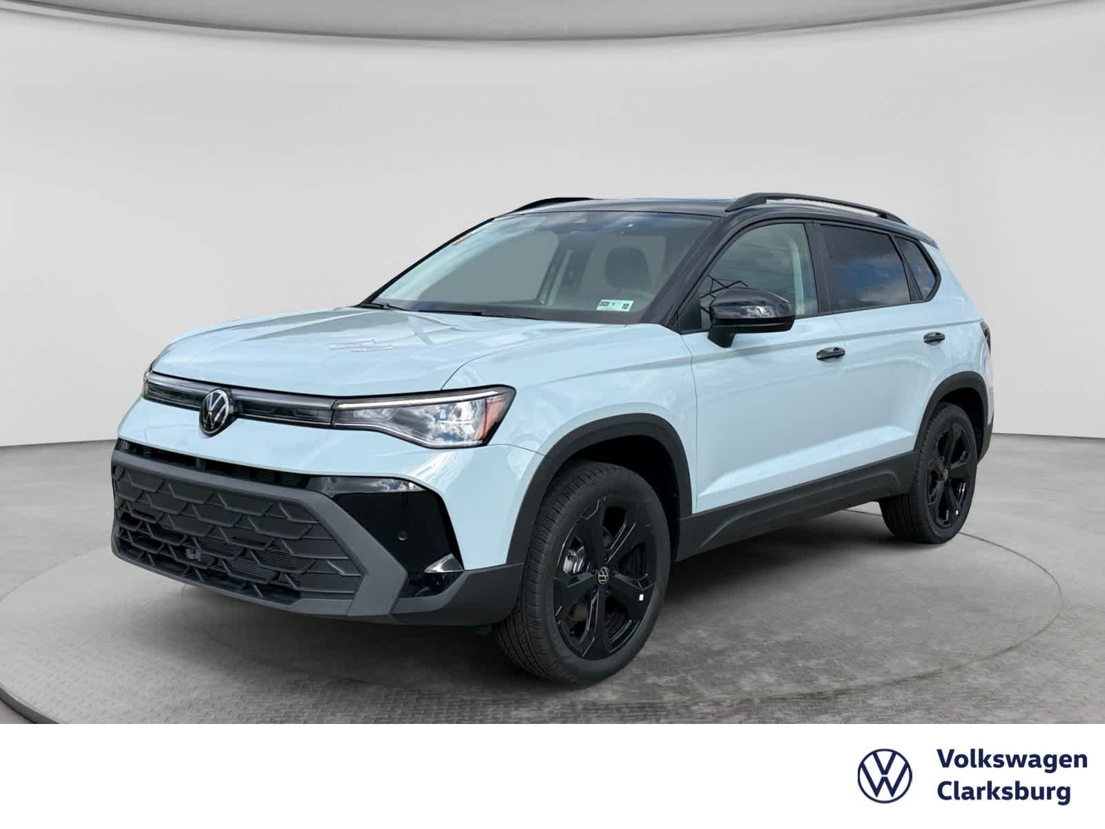 2027 Volkswagen Taos SE Black