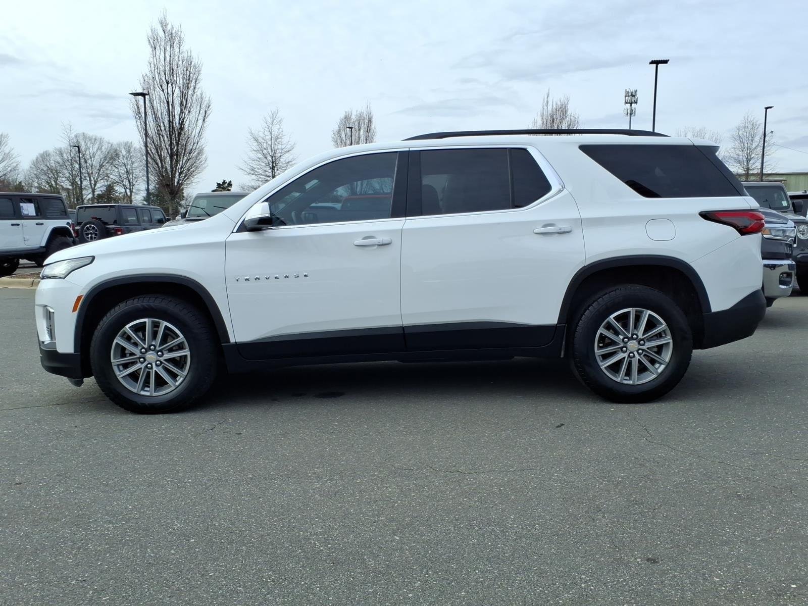 Used 2023 Summit White Chevrolet LT Leather image 3