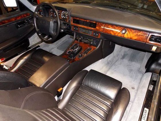 Used 1993  Jaguar Base image 11