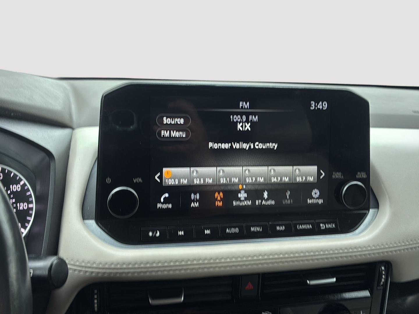 Used 2023 Pearl White TriCoat Nissan SL image 34