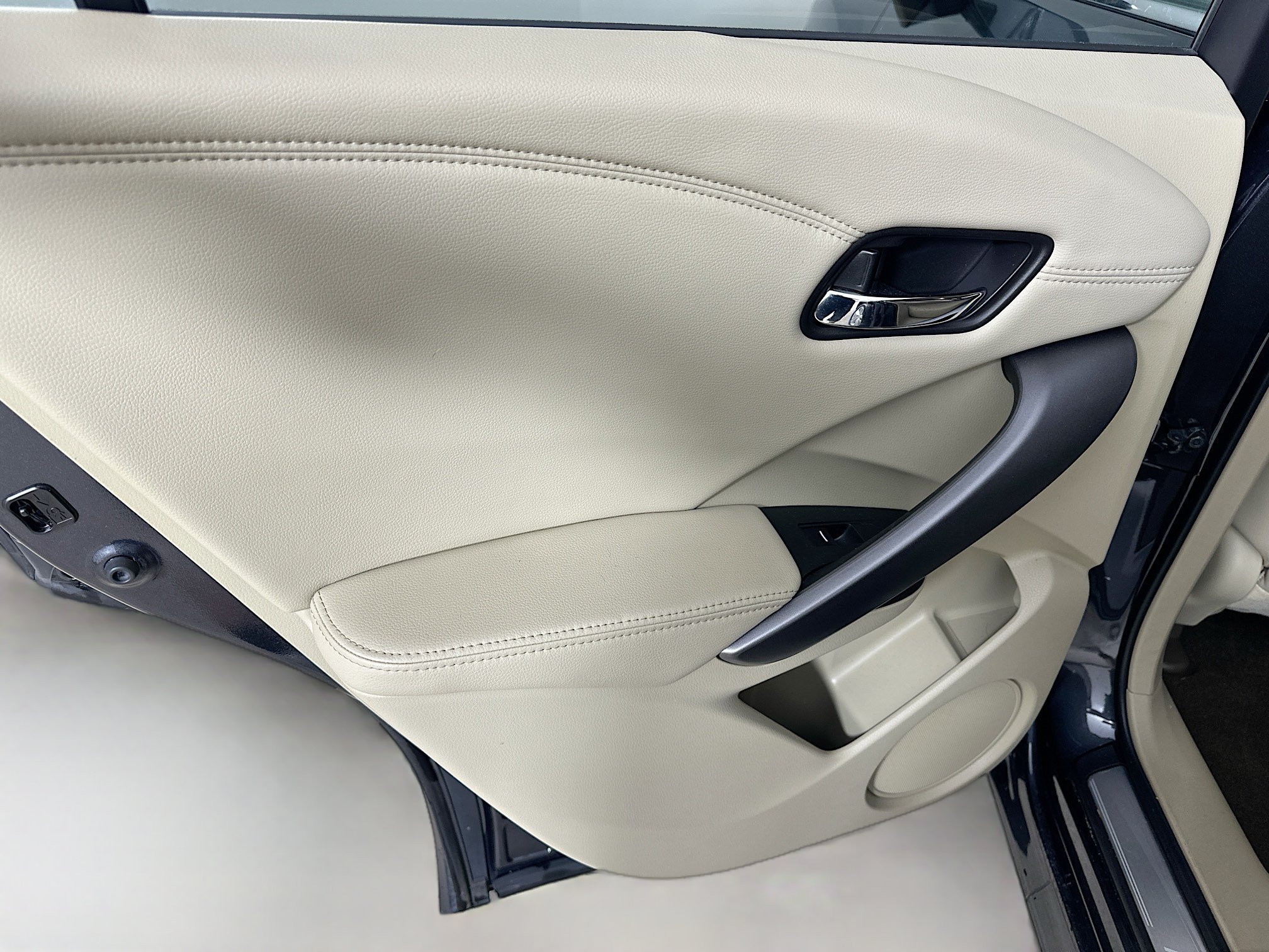 Used 2013  Acura Tech Pkg image 34