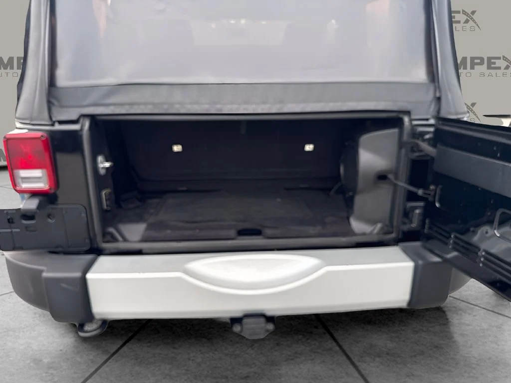 Used 2011 Black Jeep Sahara image 23