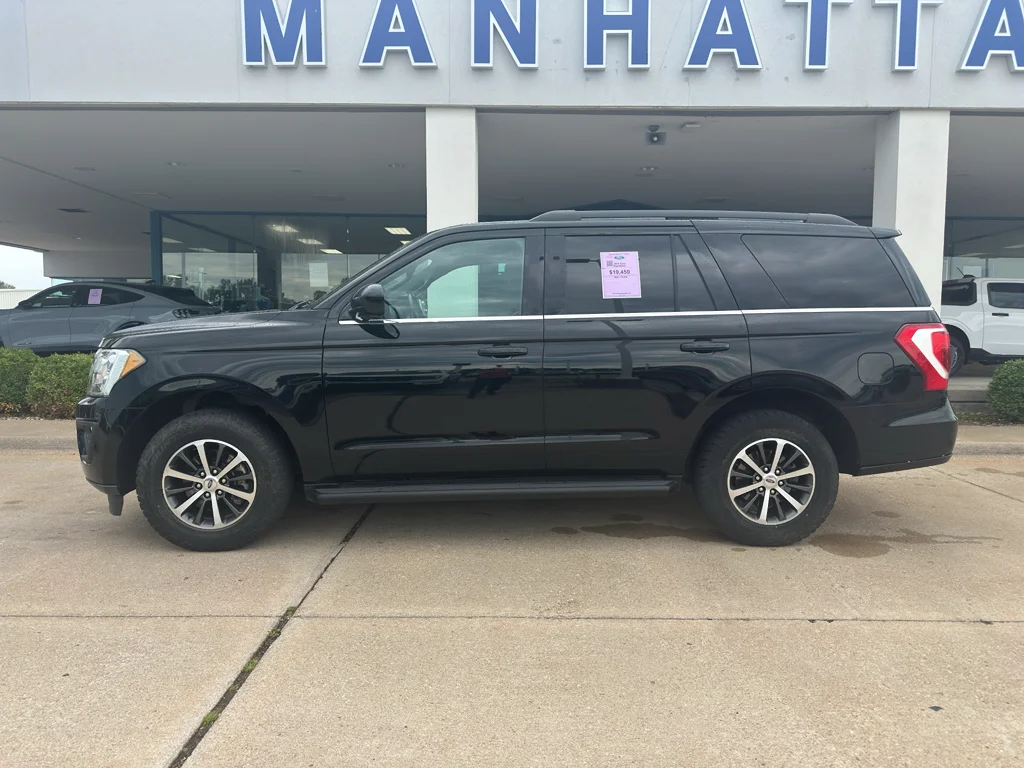 Used 2018 Shadow Black Ford XLT image 35