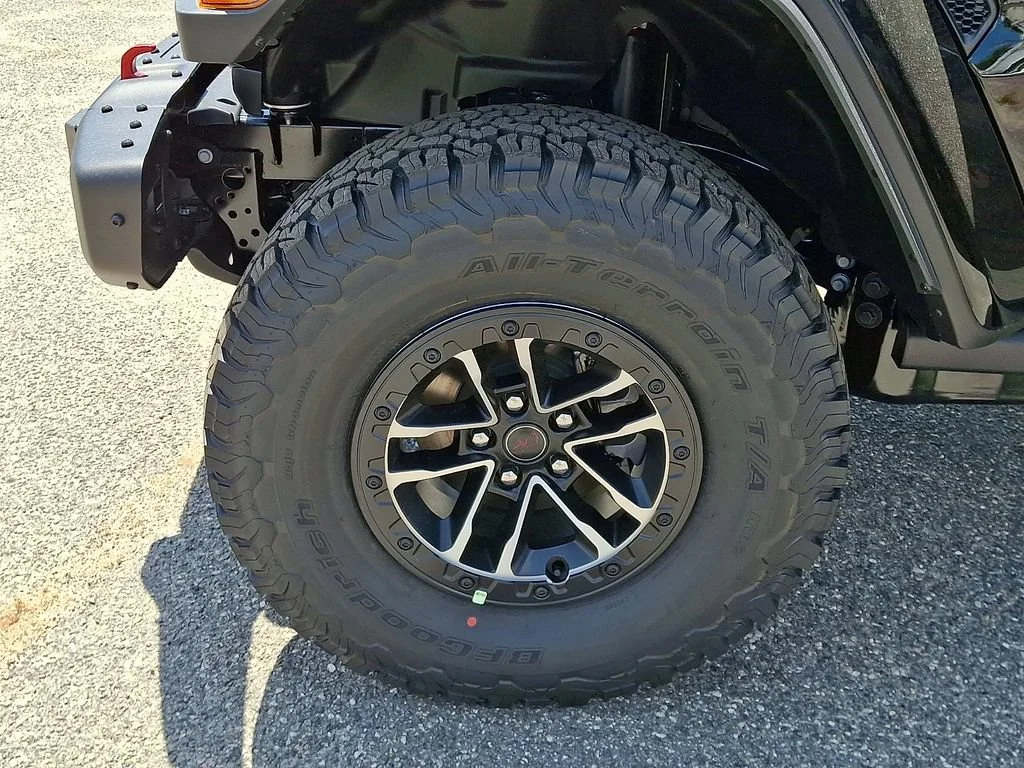 New 2026 Black Clearcoat Jeep Rubicon X image 19