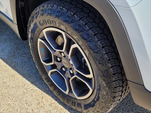 New 2022 Bright White Clearcoat Jeep Trailhawk 4xe image 5