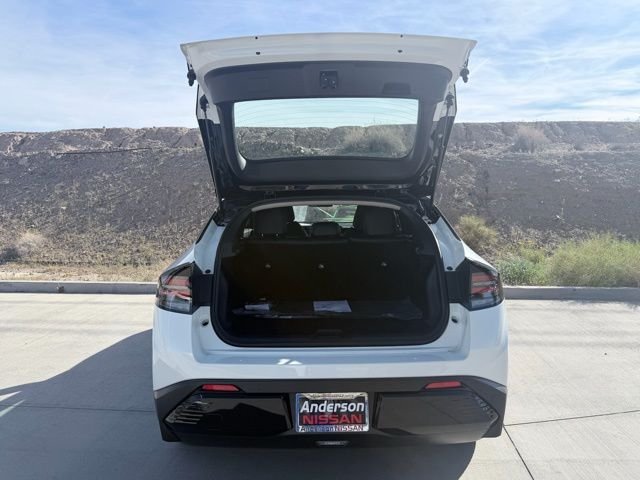 New 2026 Everest White Pearl TriCoat / Super Black Two-tone Nissan SV+ image 28