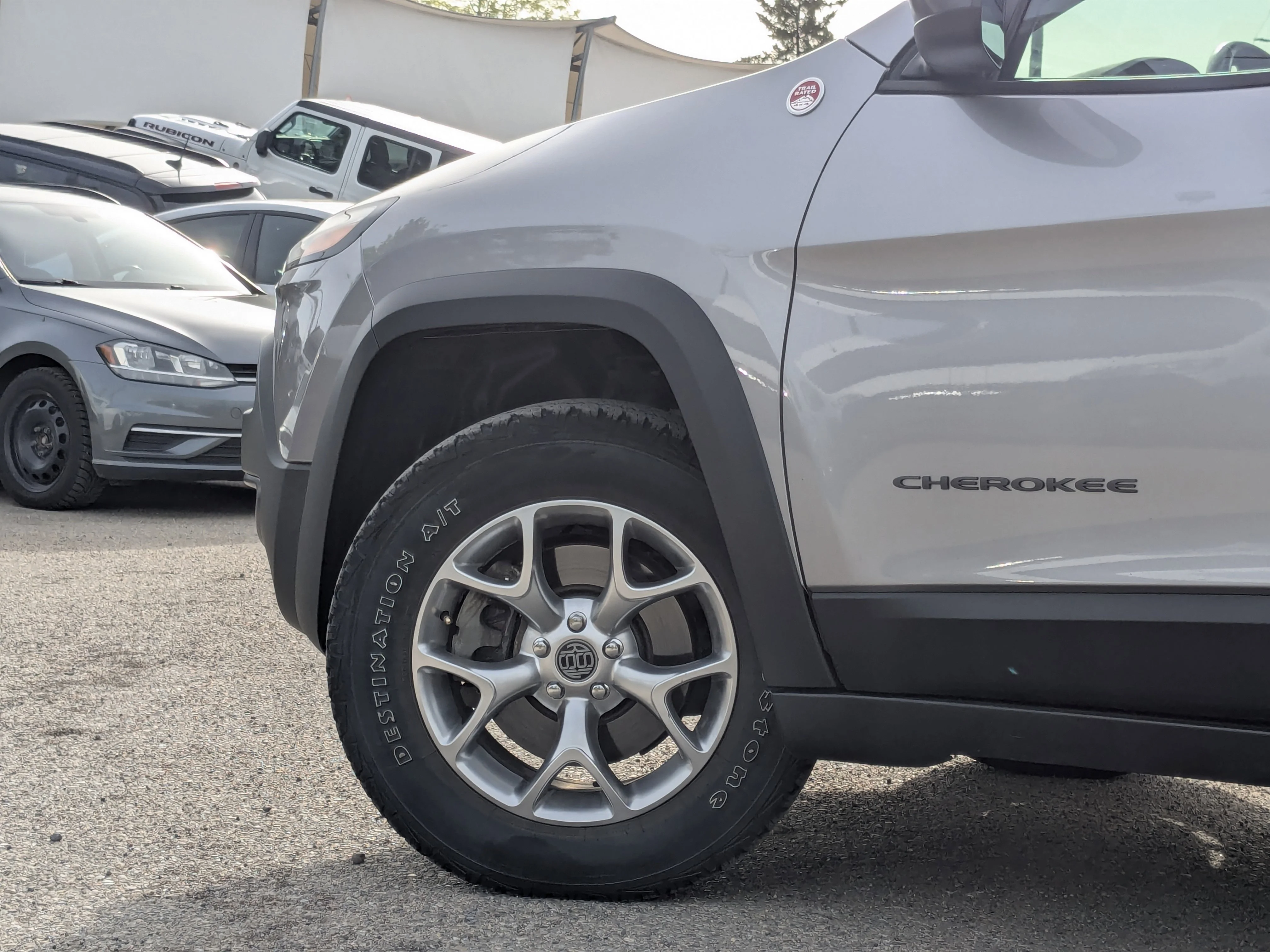 Used 2018 Grey Jeep Trailhawk - Cold Weather Pkg - Comfort Grp - Command View Sunroof - Napa Leather & More image 9