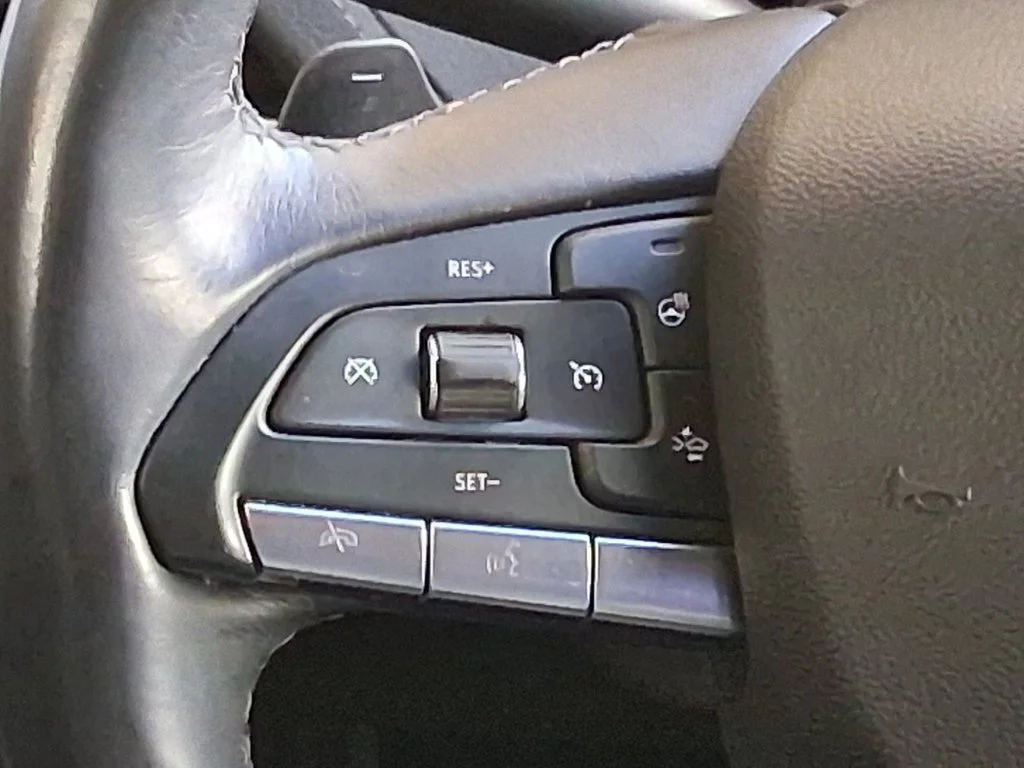 Used 2022 BLACK RAVEN Cadillac Premium Luxury image 10