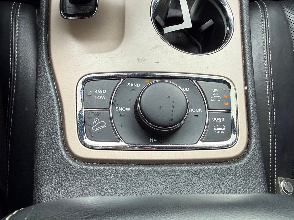 Used 2014 Black Jeep Overland image 13