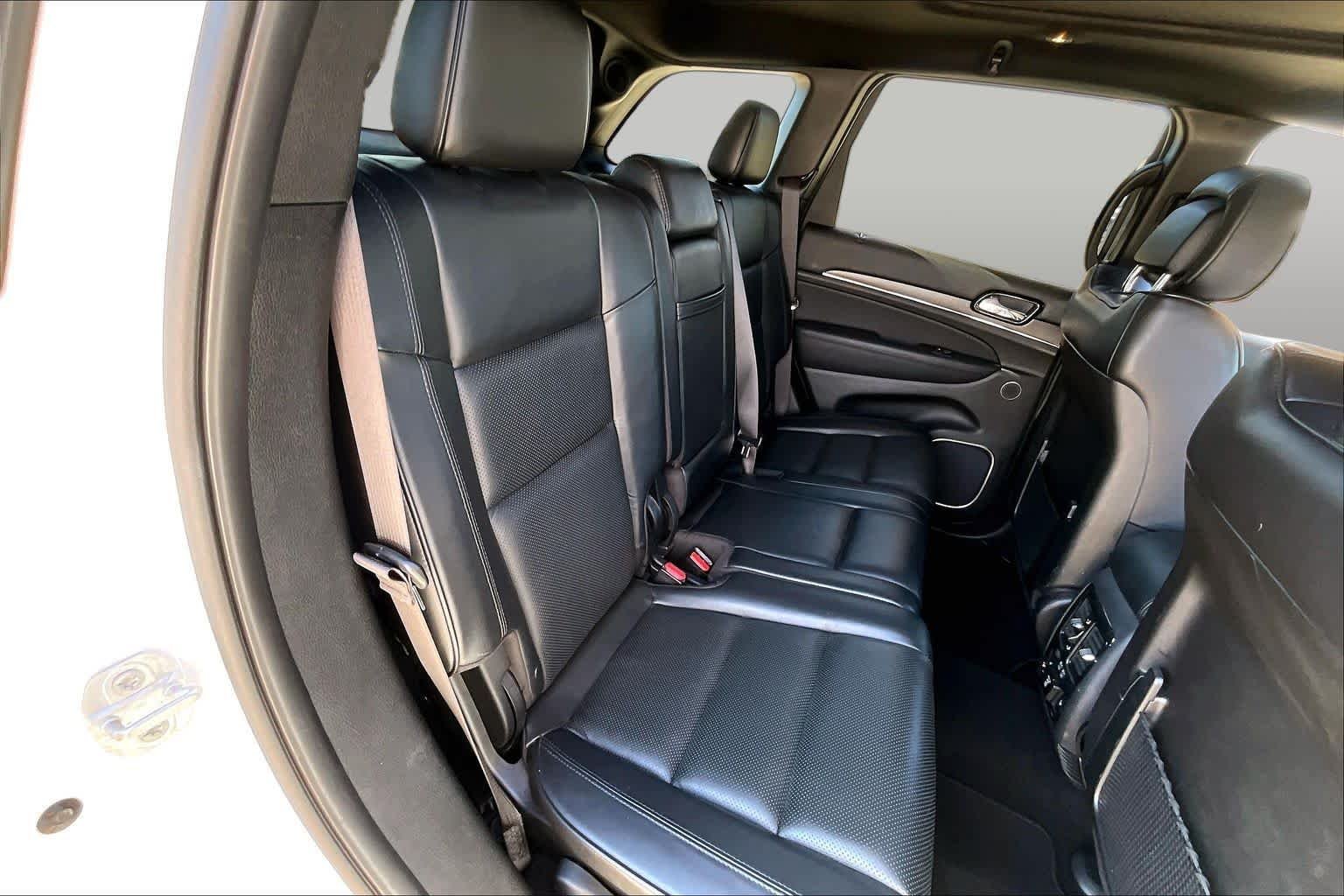Used 2020 Bright White Clearcoat Jeep High Altitude image 16