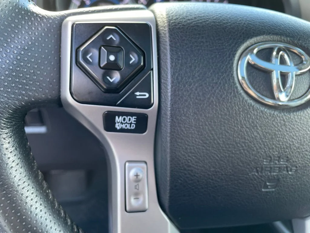Used 2018 Classic Silver Metallic Toyota SR5 Premium image 21