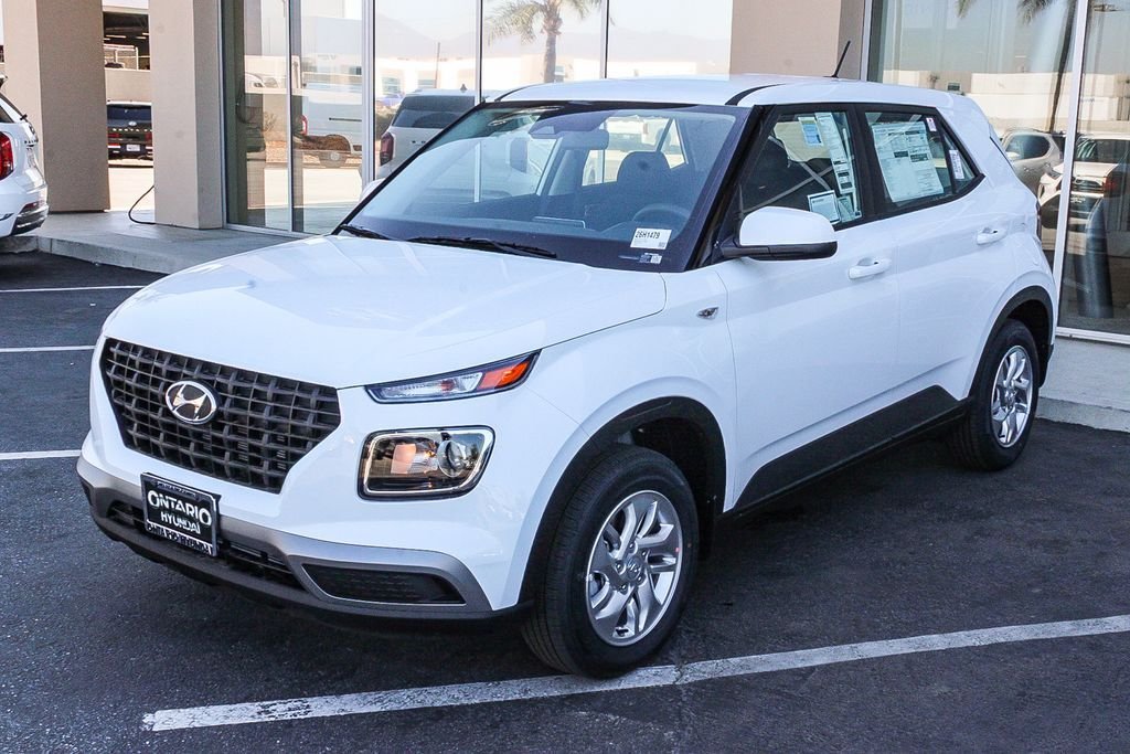 New 2026 White Hyundai SE image 4