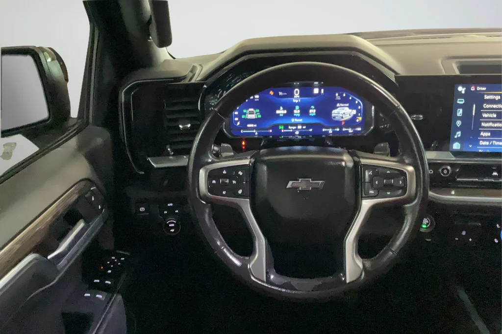 Used 2022 Black Chevrolet RST image 15