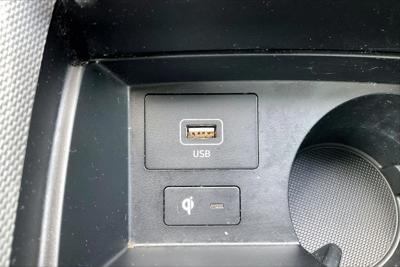 Certified Used 2023 Silver Hyundai SEL image 17