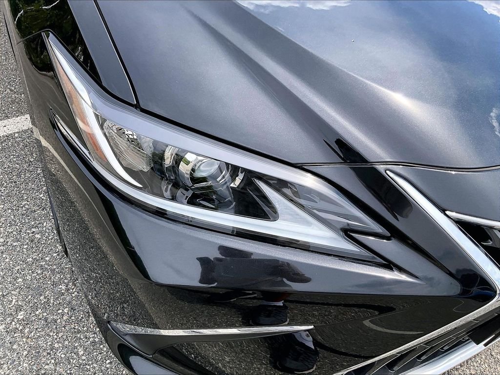 Used 2024 Black Lexus 350 image 31