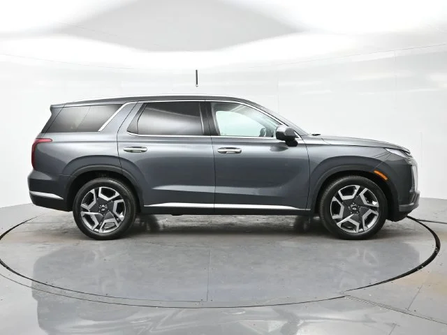 Used 2025 Steel Graphite Hyundai SEL Premium 8P image 8
