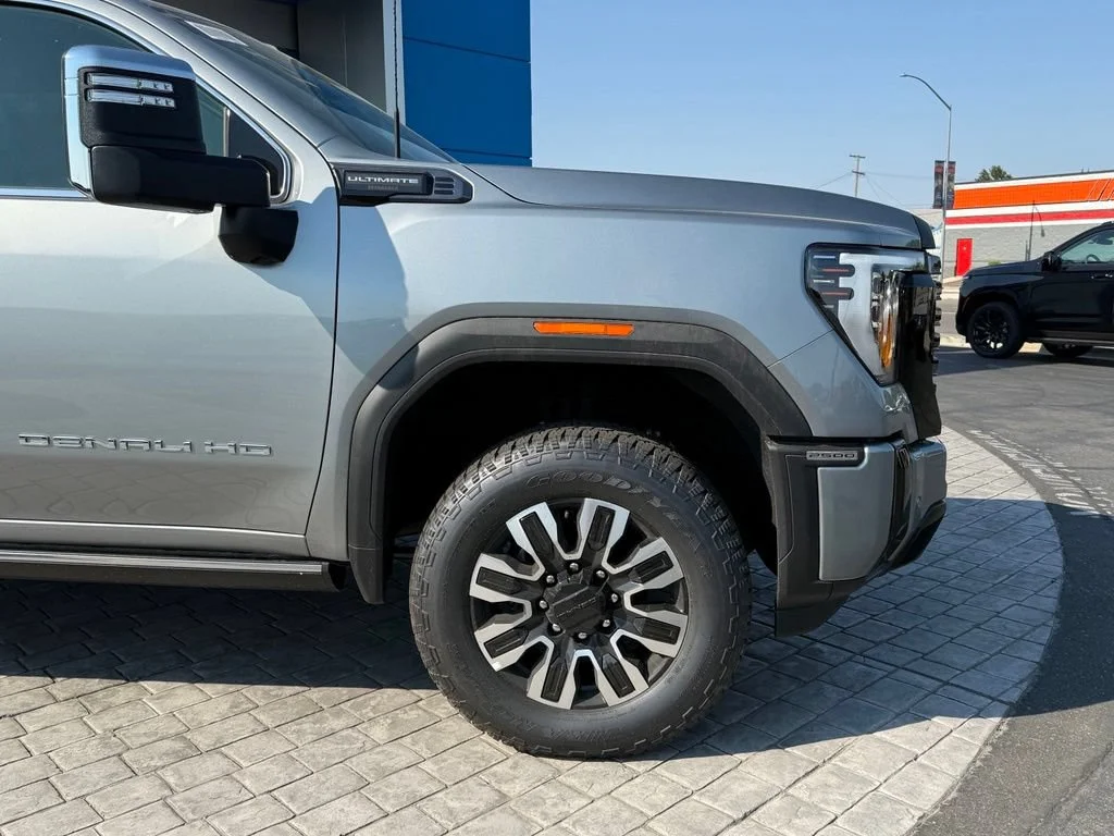New 2026 Sterling Metallic GMC Denali Ultimate image 5